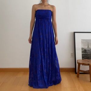 Strapless blue long dress